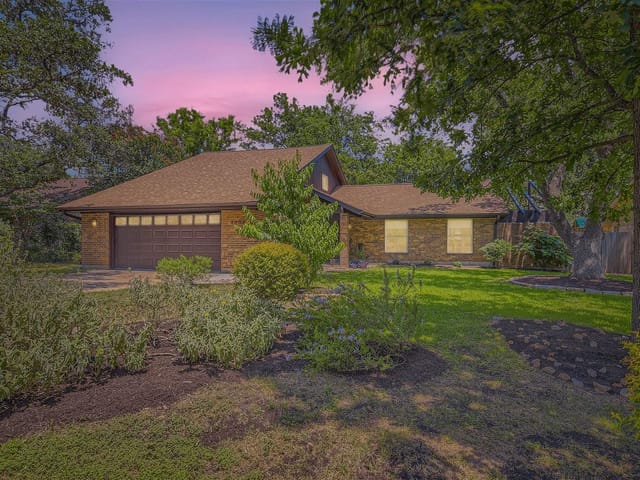 4604 Trail Crest Cir