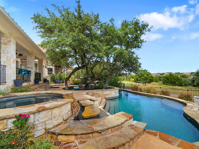 4605 Bat Falcon DR
