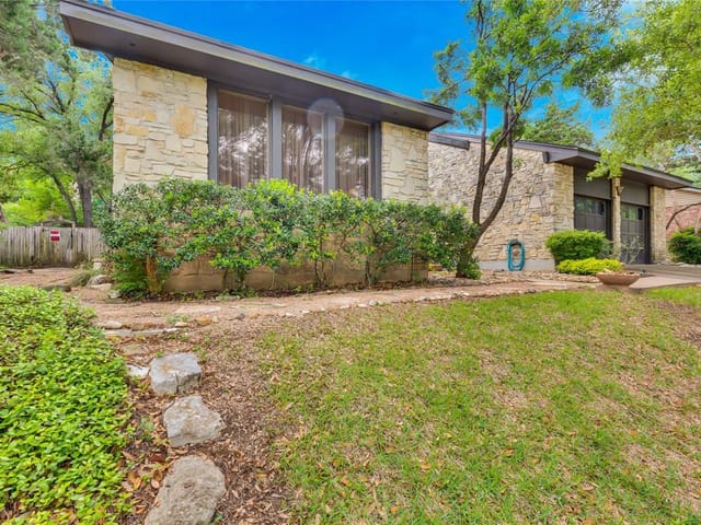4605 Canyonwood Dr