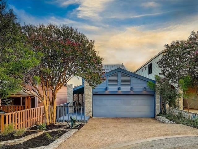 4605 Twin Valley Cir