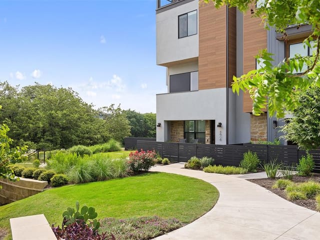 4606 Freedom DR