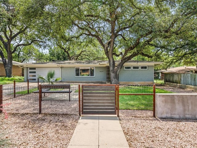 4607 Cactus Ln