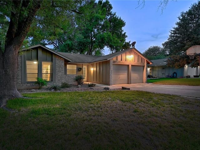 4607 Gray Fox Dr