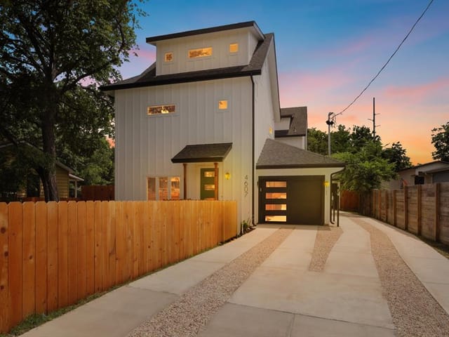 4607 Leslie Ave Unit #B