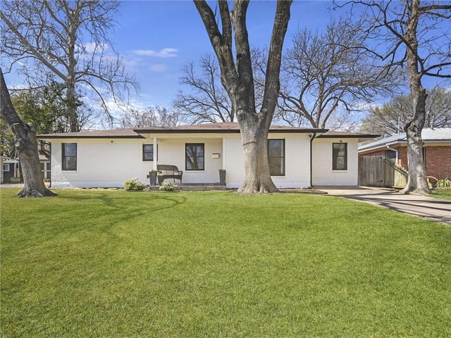 4610 Finley Dr