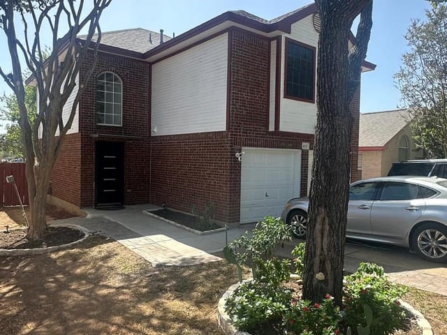 4611 E Castleman DR