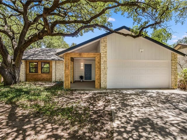 4611 Hawkhaven Ln