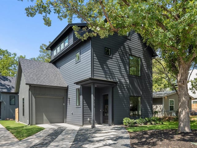 4614 Englewood Dr Unit #1