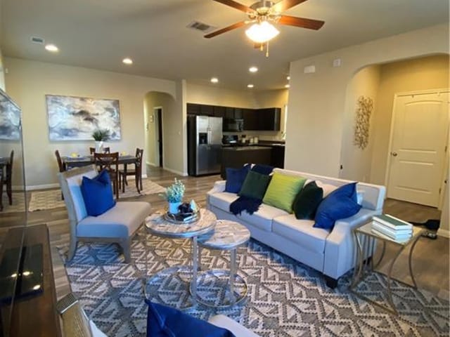 4614 Esper Ln