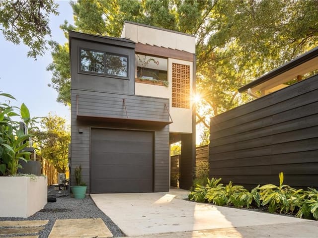 4615 Lyons Rd Unit #2