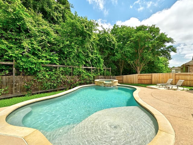 4620 Monterosa LN