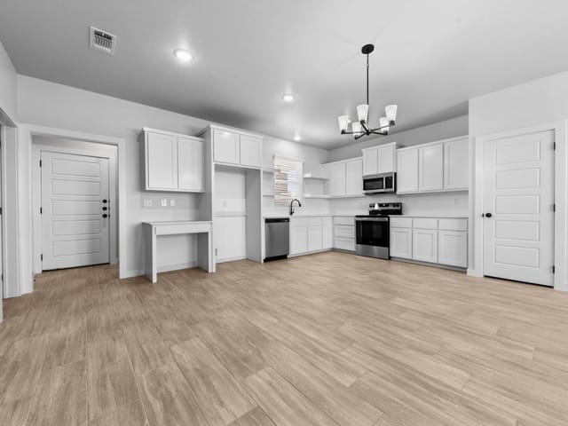 4623 Kings Crossing BLVD