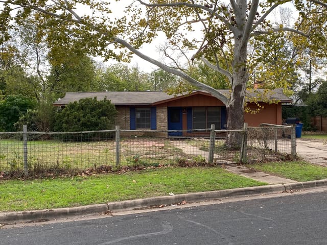4623 Philco Dr
