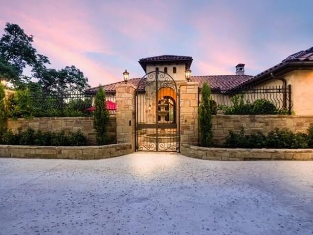 464  Paradise Hls