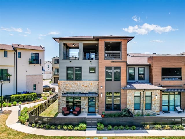 4700 Unity Cir