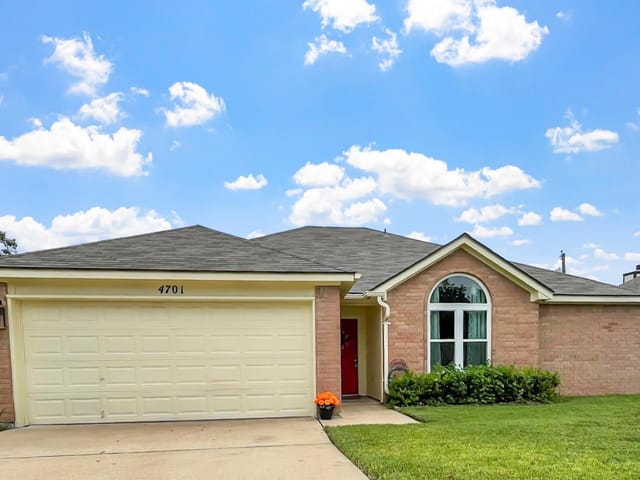 4701 High Pointe DR