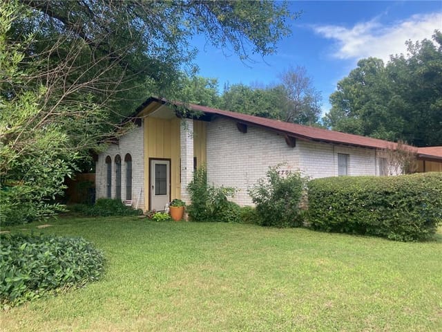 4701 Sagebrush Trl