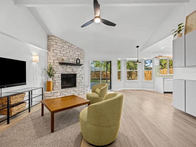 4703 Candletree LN