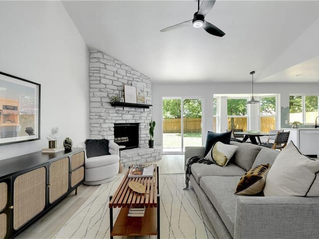 4703 Candletree Ln