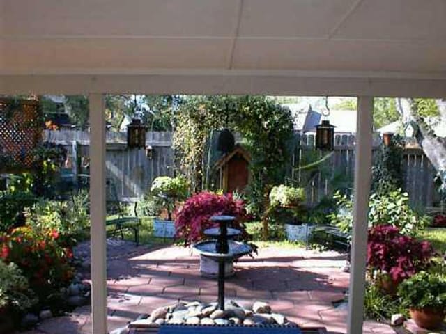 4704 Bayside