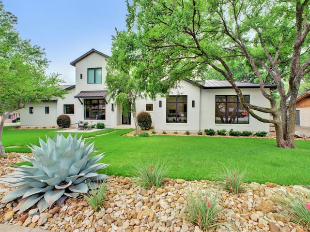 4704 Timberline DR