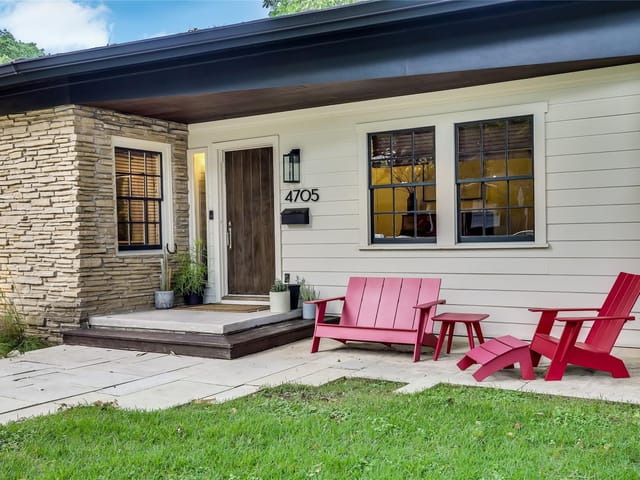 4705 Fairview DR