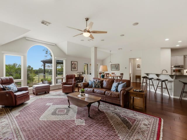 4705 Foster Ranch RD