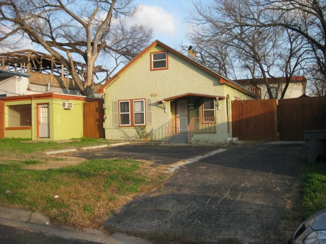 4705 Harmon