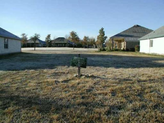 4705 Interlachen LN