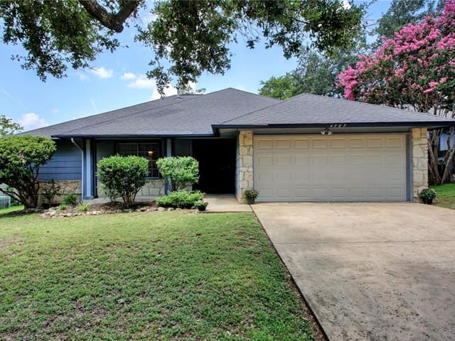 4707 Adelphi Ln