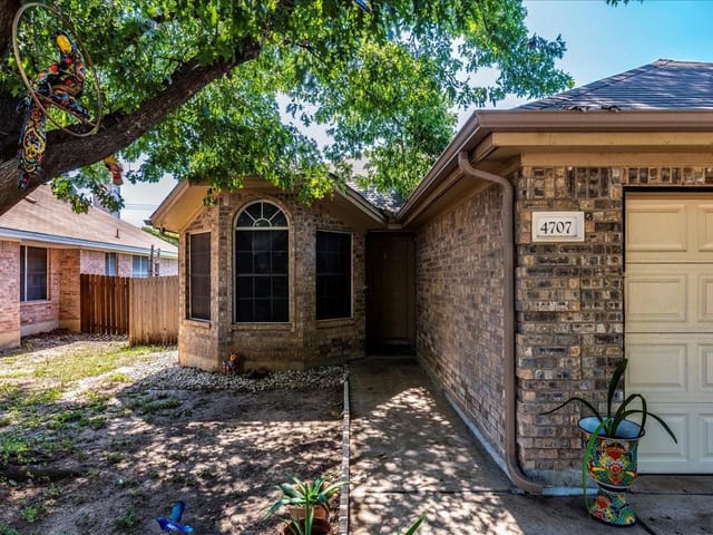 4707 Castleman Dr