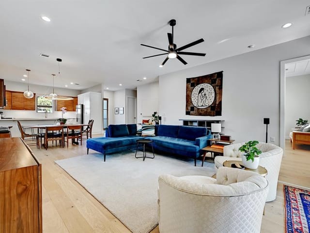 4707 Craigwood Dr