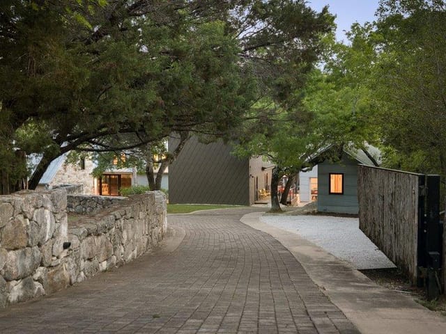 4707 Peace Pipe Path