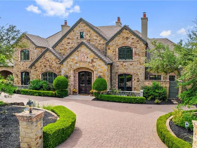 4708 Mirador Dr