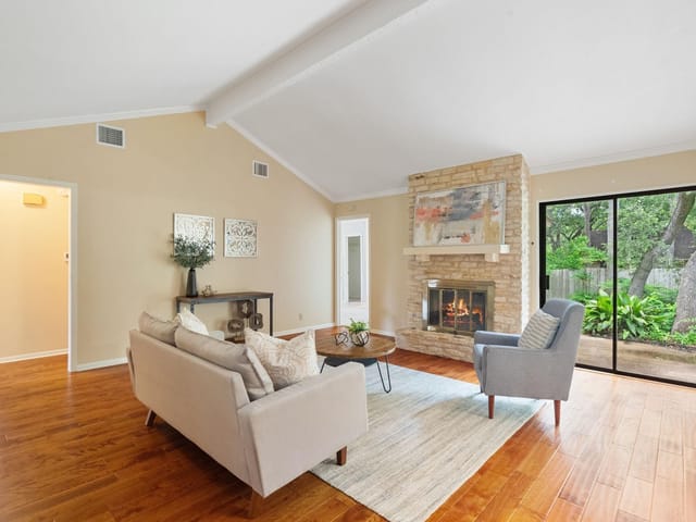 4709 Cap Rock DR