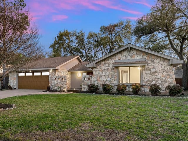 4709 Trail Crest Cir