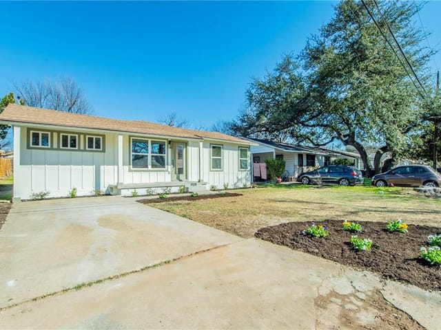 4710 Oak Cliff Dr