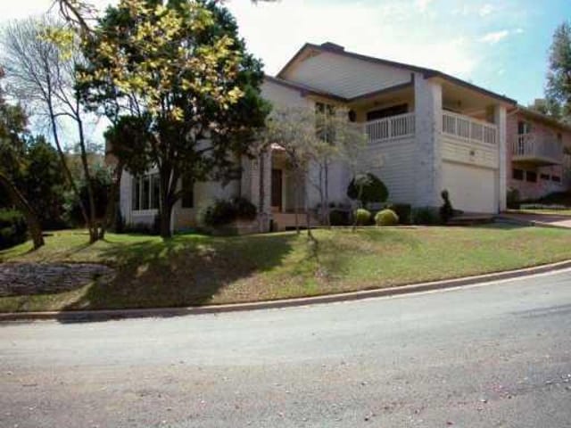4711 HICKORY HOL