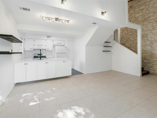 4713 Bull Creek RD Unit #A