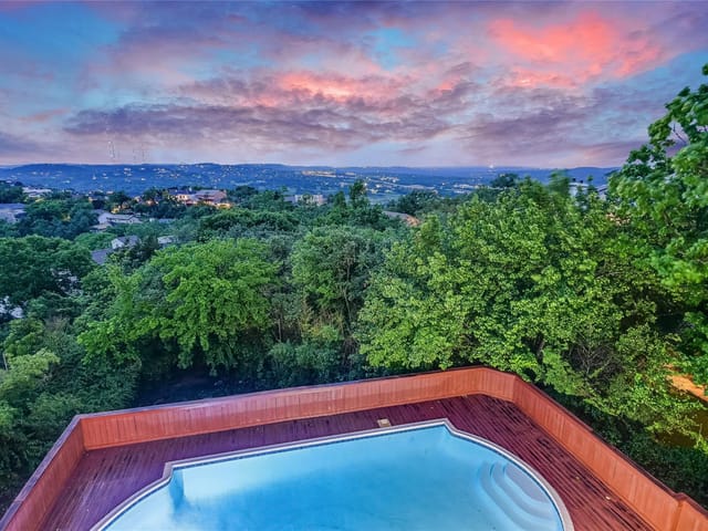 4713 Twin Valley Dr