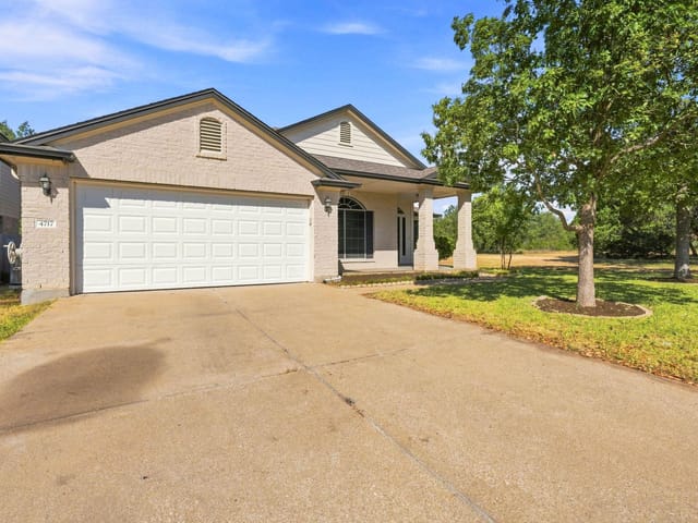 4717 Norman TRL
