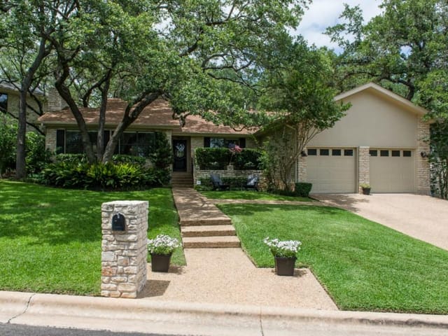 4724 Palisade Dr