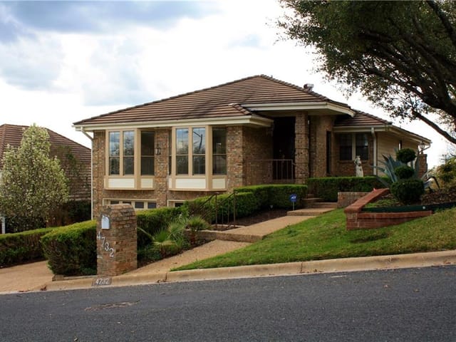 4732 Twin Valley Dr