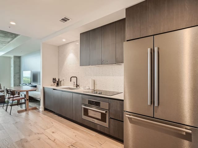 48 E East Ave Unit #1706