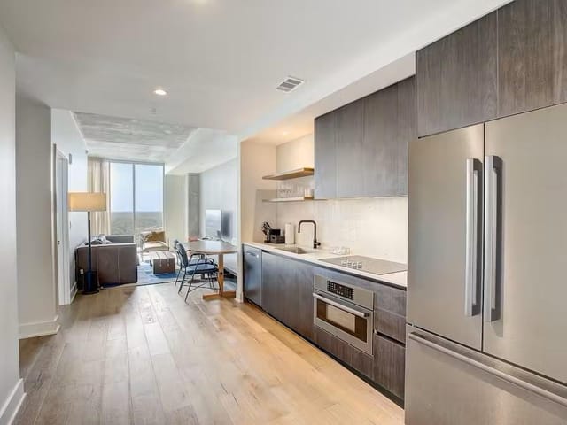 48 East Ave Unit #2206