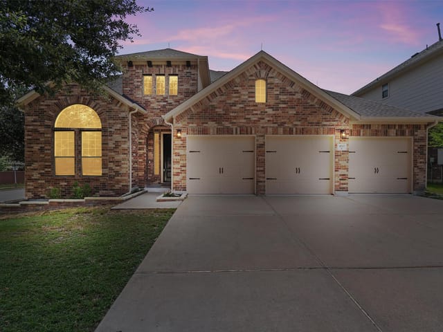480 Monahans DR