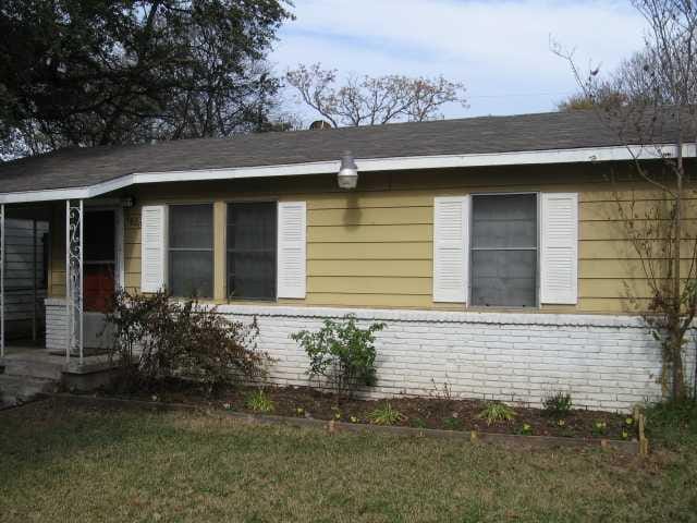 4800 Oak Cliff Dr