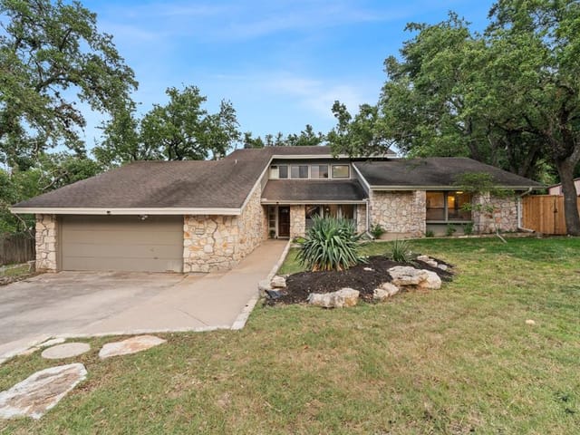 4800 Parkview PL