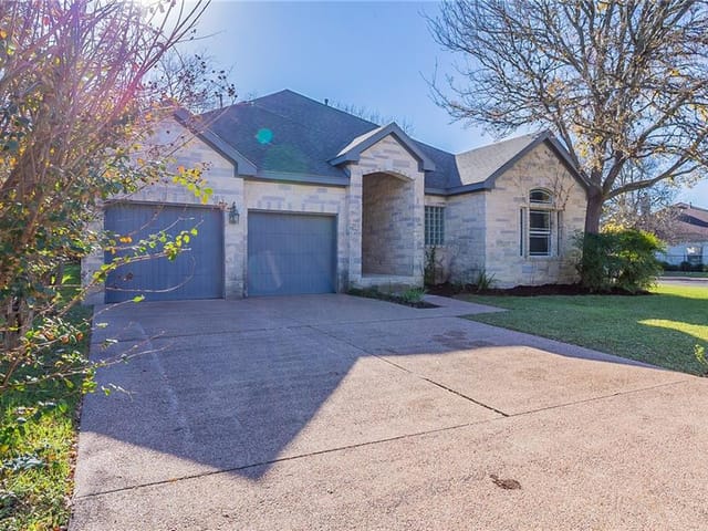 4801 Interlachen Ln