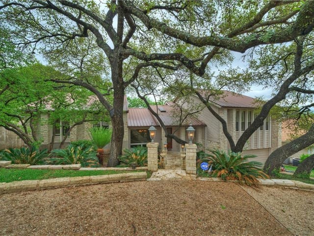 4801 Twin Valley Dr